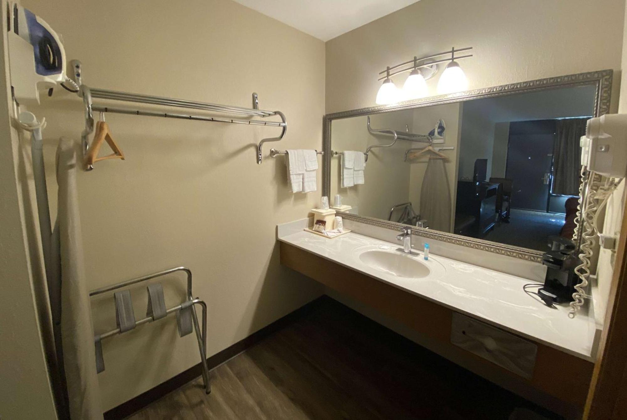 Ramada By Wyndham Branson Theatre District Hotel ภายนอก รูปภาพ