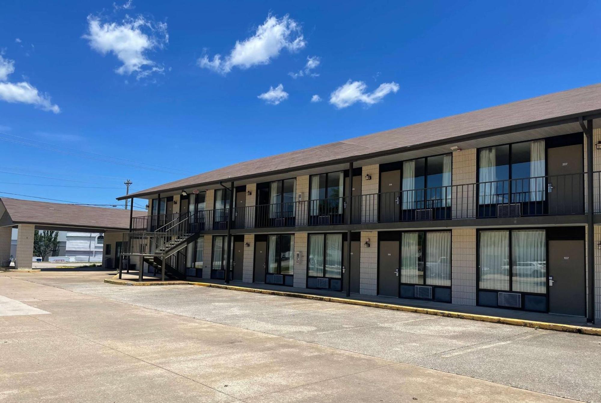 Ramada By Wyndham Branson Theatre District Hotel ภายนอก รูปภาพ
