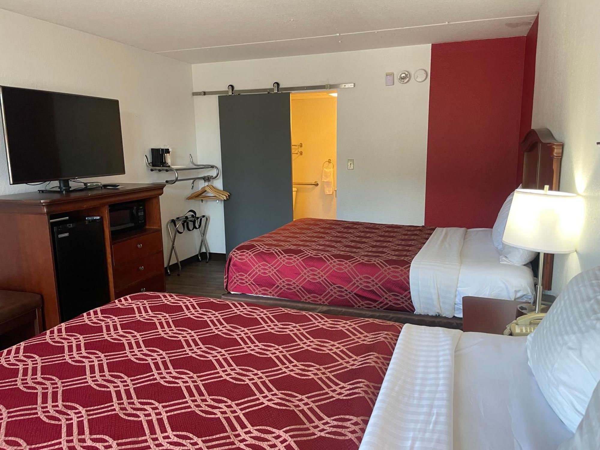 Ramada By Wyndham Branson Theatre District Hotel ภายนอก รูปภาพ
