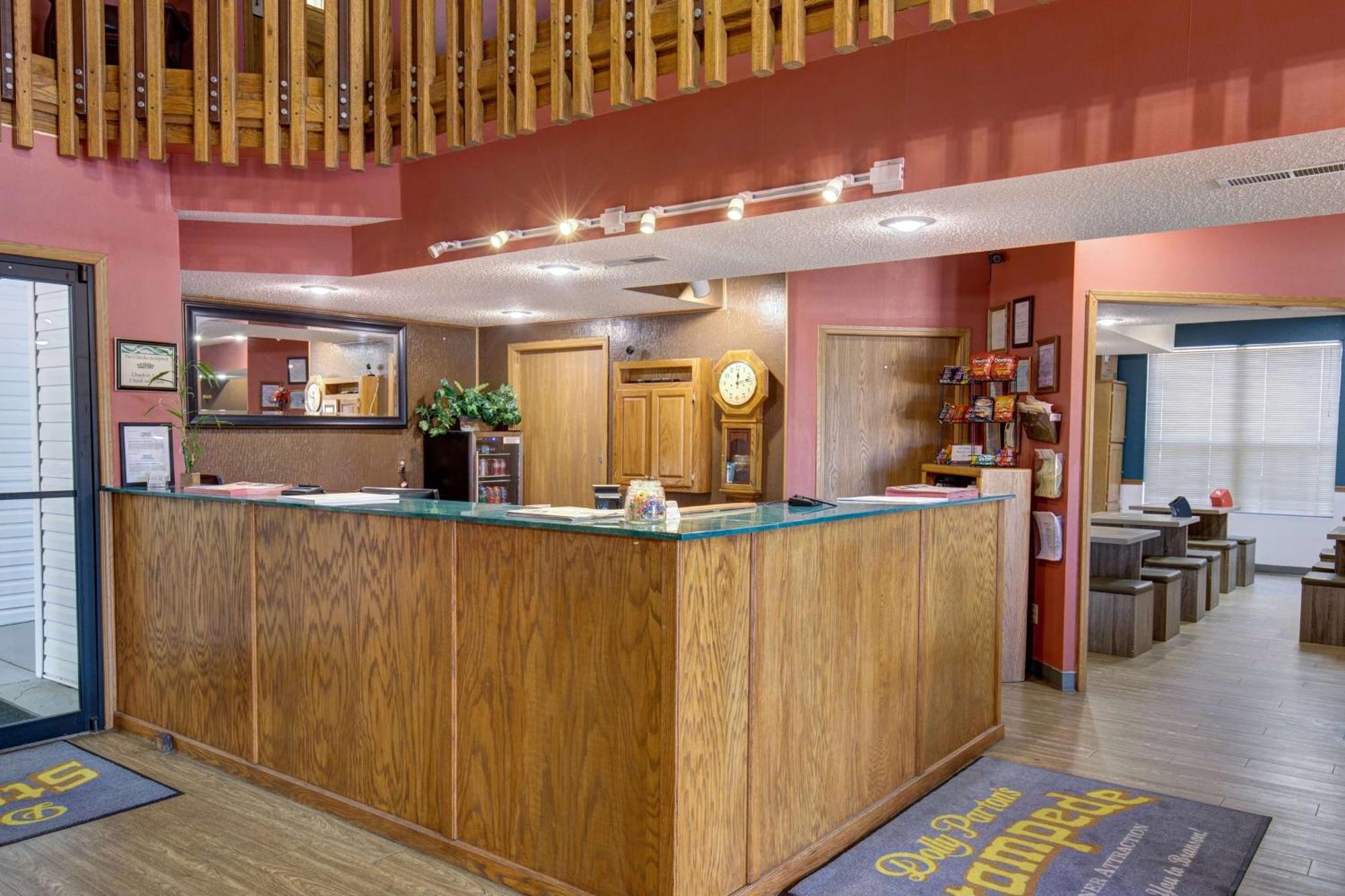 Ramada By Wyndham Branson Theatre District Hotel ภายนอก รูปภาพ